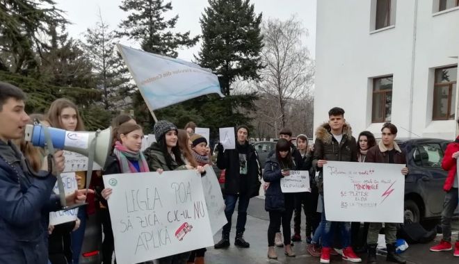 Elevii constănțeni, din nou la proteste. 