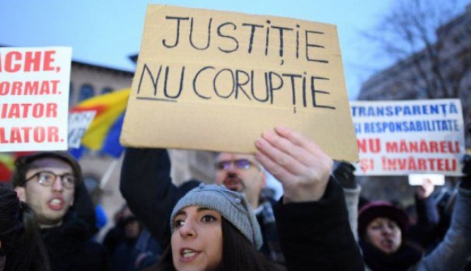 Un lider PSD cere retragerea Ordonanței - protestele1465x390-1486032692.jpg