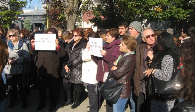 Protestele din Fisc s-au extins în toată țara - protesteledinfisc-1446543573.jpg