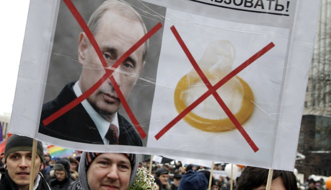 Amenzi uriașe  pentru protestatarii care-i tulbură liniștea lui Putin - protesteputin-1338990004.jpg