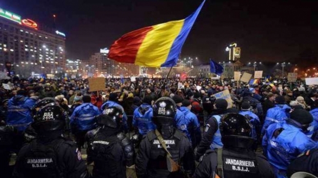 Jandarmeria Română, mesaj de ultimă oră pentru participanții la protestul de vineri - protesterezist7904220011930700-1533809005.jpg