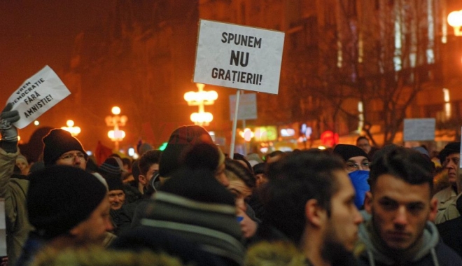 Scandalos! Legea grațierii a primit aviz favorabil. Violatori, criminali și corupți, scoși la grămadă din pușcării - protestordonantagratieresicodpen-1493814505.jpg