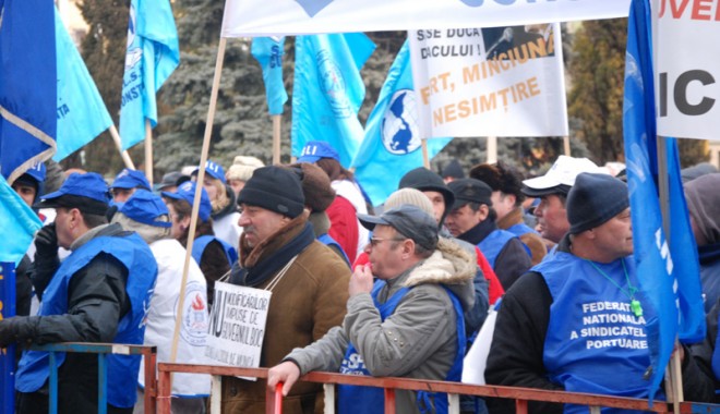 Sindicatele și patronatele lucrează la schimbarea legislației muncii - protestsindicalistialexi30-1338139649.jpg