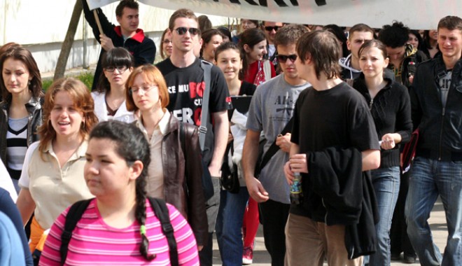 Studenții vor o zi liberă pentru a vota - proteststudenti-1354463091.jpg