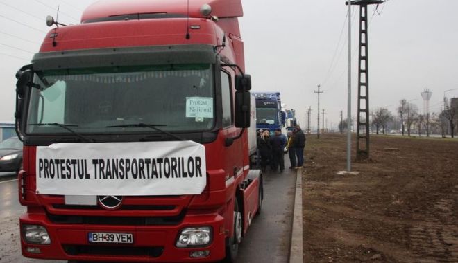 LE-A AJUNS CUȚITUL LA OS! Transportatorii, decizie de ultim moment - protesttransportatoriborsului084-1547214905.jpg