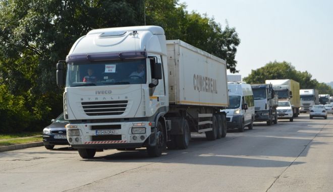 COTAR: Cerem demisia de onoare a ministrului Lucian Șova - protesttransportatorivs-1540452062.jpg