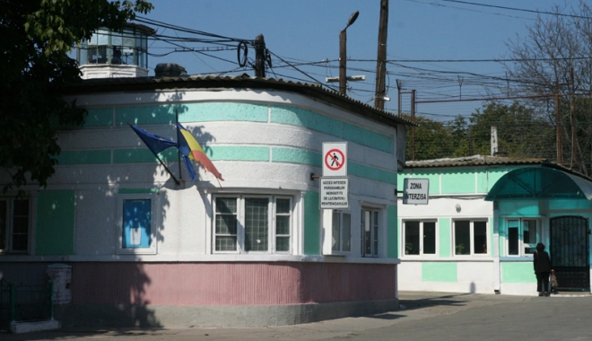 Protestul continuă în Penitenciarul Poarta Albă. Deținuții refuză să mănânce de trei zile - protestul-1468427439.jpg