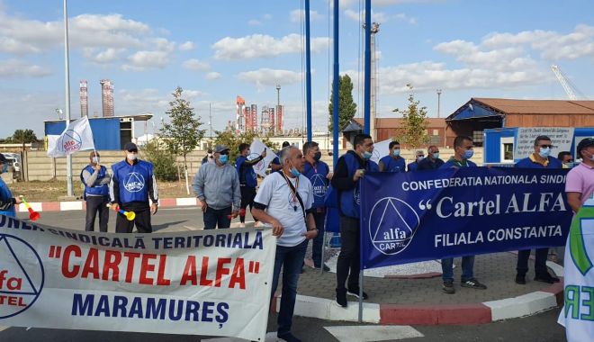 Protestul de la ușa companiei CSCT din portul Constanța a căpătat dimensiuni naționale - protestuldelausacompanieicscttdi-1600795347.jpg