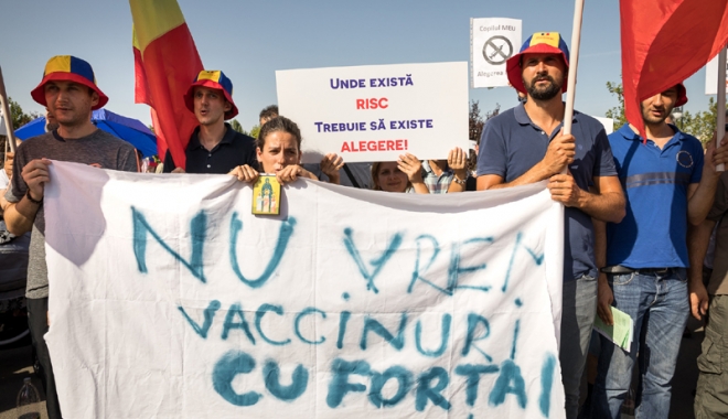 Protest anti-vaccinare obligatorie, la Constanța - protestvaccinconstanta2-1508430174.jpg