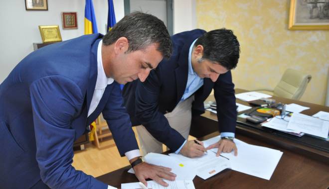 Protocol de colaborare între Poșta Română și Camera de Comerț și Industrie a României în Italia - protocolposta-1437734915.jpg