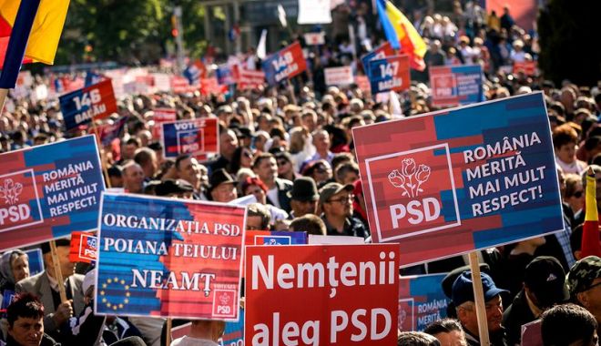 Miting PSD la Galați: Tensiuni între un grup de protestatari și jandarmi - psd-1557564646.jpg