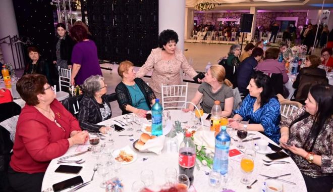 Peste 900 de membre ale PSD Constanța au sărbătorit Ziua Femeii la un restaurant din stațiunea Mamaia - psd-8-1709562850.jpg