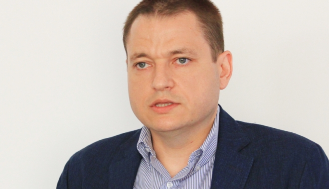 Ministrul Mircea Dobre: 