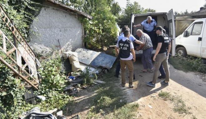 Anchetatorii au încheiat perchezițiile la Caracal. S-a pus sigiliu pe casa lui Gheorghe Dincă - ptc4mczoptq0mczoyxnoptcwmzm3ngjk-1567076430.jpg