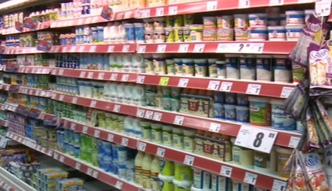 Un magazin vindea alimente expirate de doi ani: inspectorii s-au îngrozit când au văzut