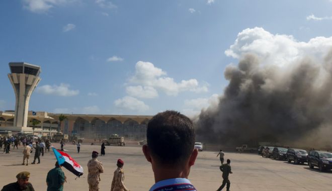 Explozii puternice la aterizarea unui avion guvernamental, Ã®n Yemen - ptc4mczoptq0mczoyxnopwm4mjm0zdu4-1609336060.jpg