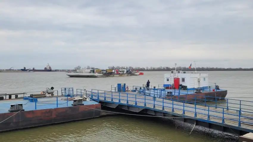 Traficul prin vama Isaccea este suspendat temporar din cauza atacurilor de azi noapte - ptf-1763800165.jpg