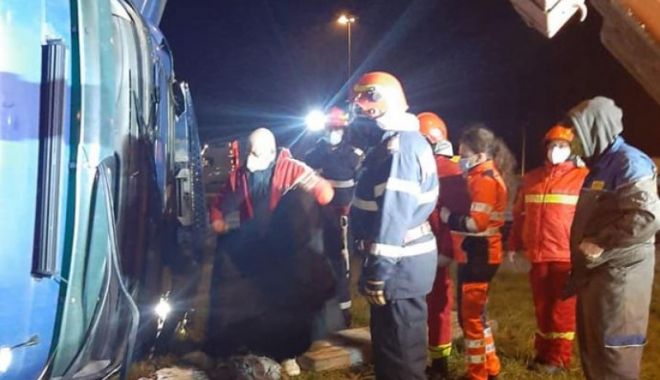 Accident grav pe A1: Un șofer de TIR a murit strivit în cabină - ptllzgywmjezmgy2mtqxnzi5mmq0ogm1-1607178018.jpg