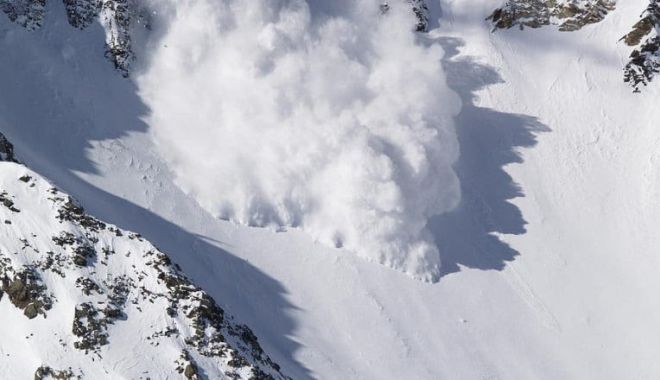 Doi schiori, prinşi de o avalanşă în Făgăraş, au murit - ptq0mczoyxnopty4ogy3odbhywixntvi-1646509221.jpg
