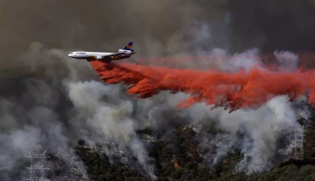 Ce este pudra roz pulverizată de avioane deasupra metropolei Los Angeles - pudra-roz-1736687948.jpg
