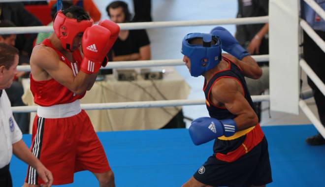 Pugilist român, în sferturi la Europene - pugilist-1431970271.jpg
