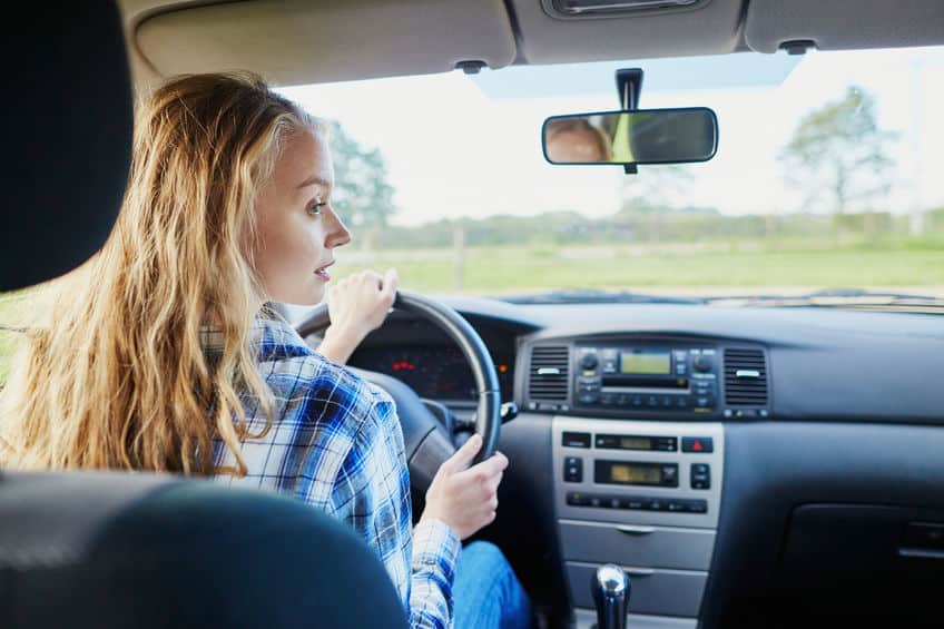Tânără fără permis de conducere, prinsă beată în timp ce gonea pe străzile Constanței - purchasedteendriver123rfekaterin-1742898086.jpg