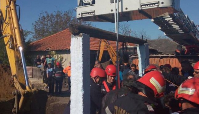 VEȘTI MINUNATE! COPILUL DE DOI ANI CĂZUT ÎNTR-UN PUȚ, SCOS DUPĂ 11 ORE. ESTE TEAFĂR! - put-1493144954.jpg