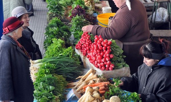 Puterea de cumpărare a salariilor a scăzut în februarie 2015 - putereadecumparare-1428314263.jpg
