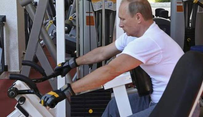 Noua mișcare de imagine. Vladimir Putin trage de fiare - putin-1441016840.jpg
