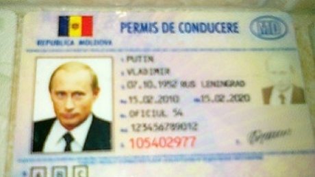 Permis fals pe numele lui Putin, găsit la Chișinău - putinchisinau13743700-1314098041.jpg