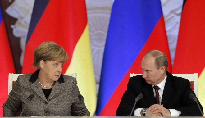 Merkel și Putin negociază ÎN SECRET un plan de pace în Ucraina: Crimeea în schimbul gazelor - putinimerkelsituaiadinucrainased-1406812875.jpg
