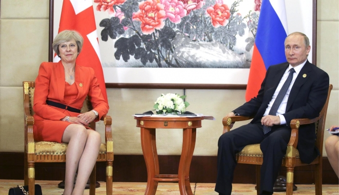Rusia a folosit 150.000 de conturi de Twitter ca să influențeze Brexit - putinmay-1510764844.jpg