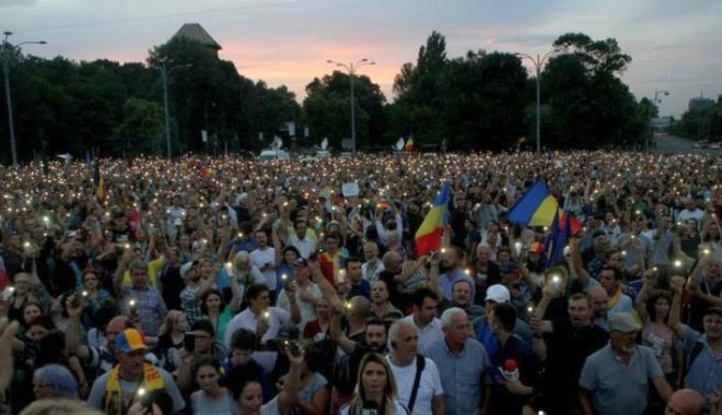 Protest de amploare, în această seară - pv65988800-1561884218.jpg