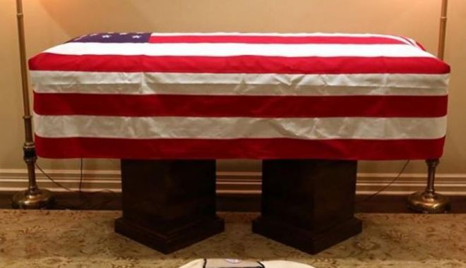 IMAGINE VIRALĂ, cu câinele fostului președinte american George Bush sr. - pwezyju4ogu4zje0zjrjymi3ngrinwy5-1543834769.jpg