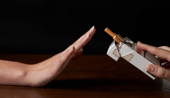 Plasturii cu nicotină, pe lista medicamentelor compensate? - quitsmoking1-1453729001.jpg