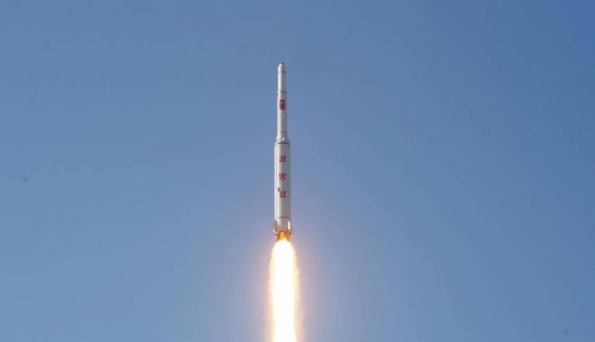 Coreea de Nord a lansat în mare o nouă rachetă cu rază scurtă de acțiune - racheta-1459262970.jpg