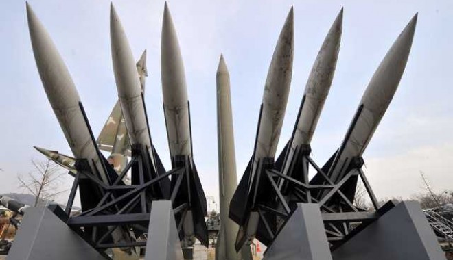 Coreea de Nord lucrează de zor la bomba atomică - rachete-1407394694.jpg