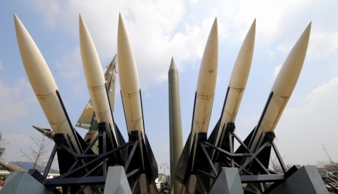 Israelul acuză Iranul că a testat tehnologie destinată detonării unei bombe atomice - rachete-1411648948.jpg