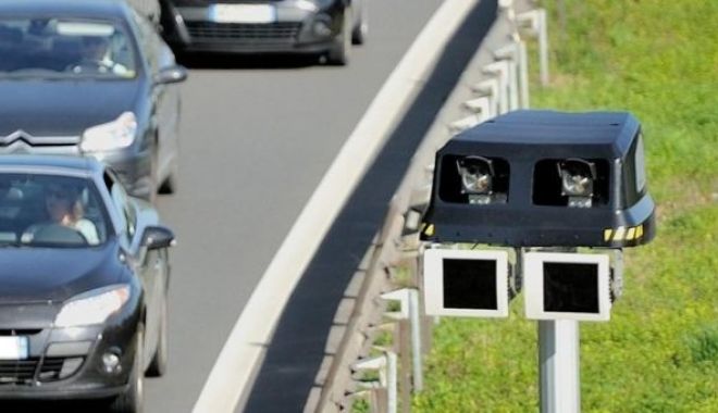 Guvernul a aprobat: Radarele fixe se vor reinstala pe drumurile din România - radar-1668612014.jpg