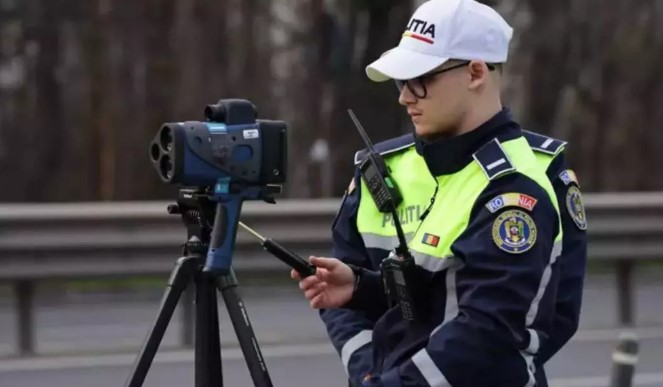 Record de viteză periculos. Bărbat sancționat drastic după ce a zburat cu 170 km/h prin localitate - radar-1777285134.webp