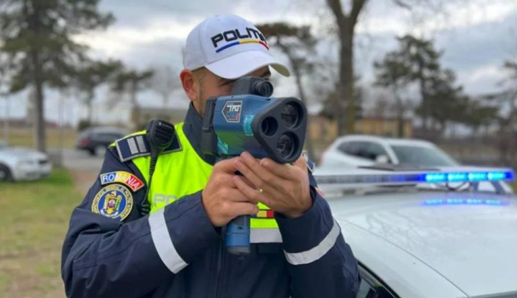 Permise de conducere suspendate în urma unei acțiuni cu radare în Constanța - radare-in-constantartf-1743439387.jpg