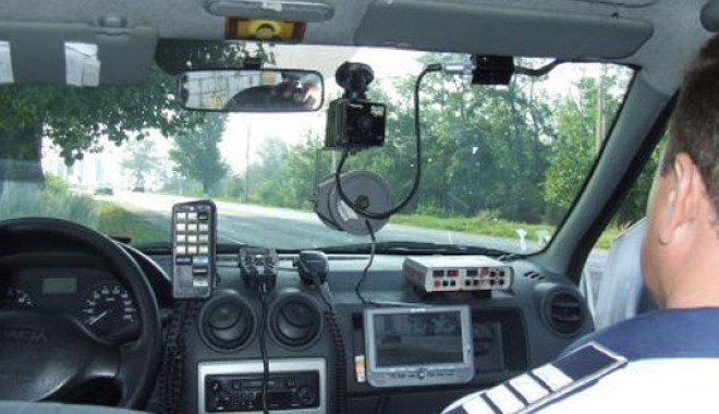 Șoferi băuți depistați pe străzile din Constanța - radare20aim-1350907130.jpg