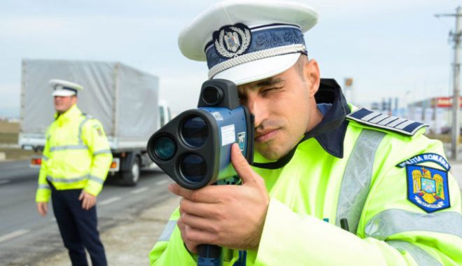 Un bărbat a fost prins conducând cu 238 km/oră pe autostrada A3 - radarpistol696x461-1583770506.jpg