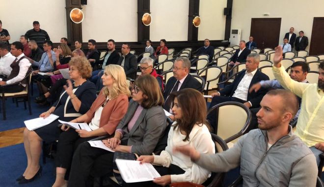 Scandalul RADET - CET. Când vor avea constănțenii apă caldă. Declarații Decebal Făgădău - radet-1538475716.jpg