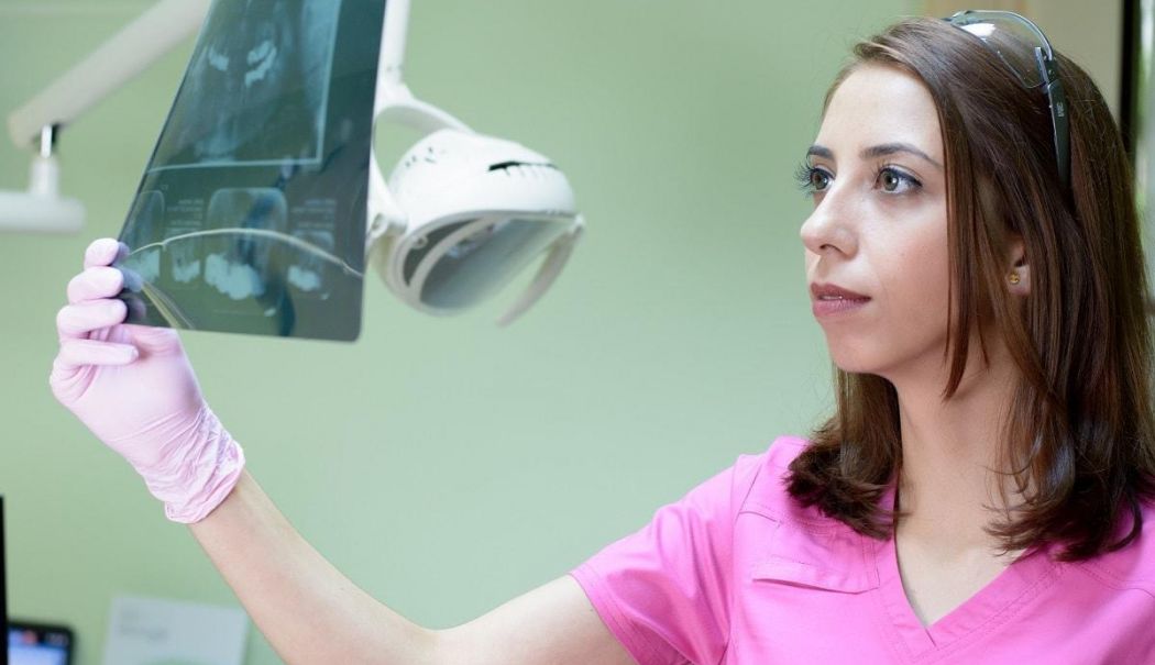 Radiografia dentară joacă un rol crucial în diagnosticarea afecțiunilor orale - radiografie-1725202508.jpg