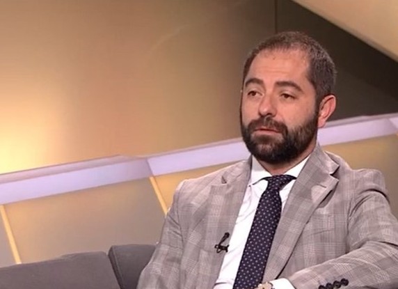 Radu Burnete: 