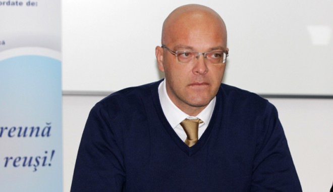 De ce nu va mai putea Răducu Popescu să-i schimbe pe directori - raducupopescu1-1408640537.jpg