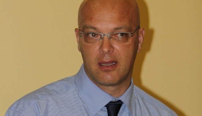 Ce directori a mai schimbat 