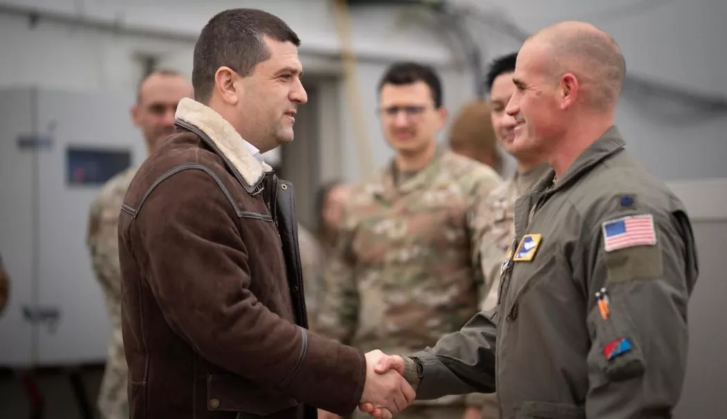 Radu Miruţă, după vizita la Câmpia Turzii: Avioanele de vânătoare pot acționa în orice zonă a României