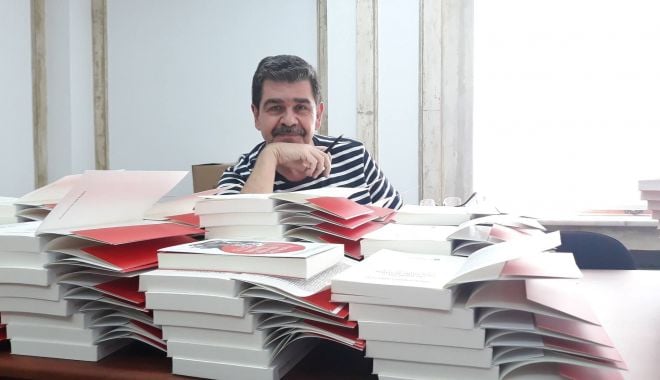 Scriitorul Radu Paraschivescu, față-n față cu cititorii de la malul mării - raduparaschivescu1-1626374201.jpg